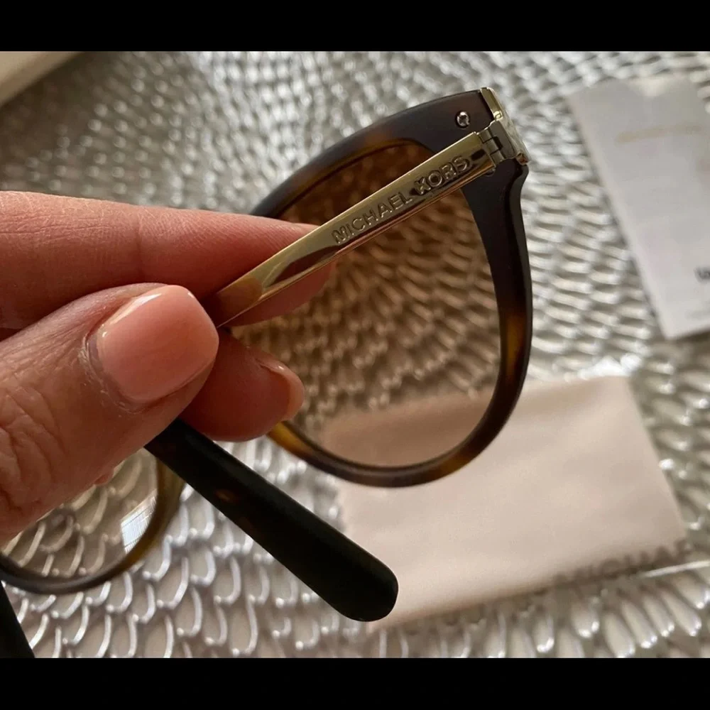 Like New Michael Kors sunglasses - Picture 2 of 5